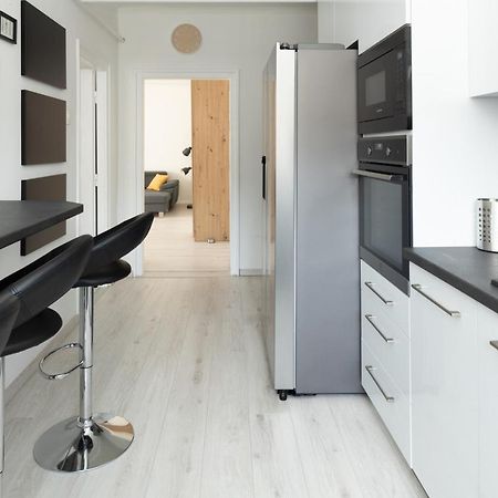 Apartamento Smart Square With Free Parking Debrecen Exterior foto