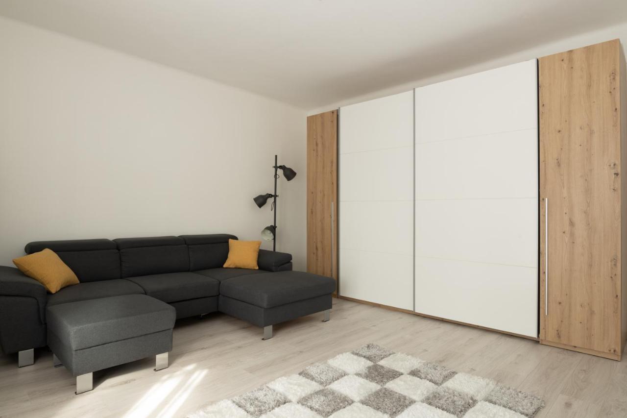Apartamento Smart Square With Free Parking Debrecen Exterior foto