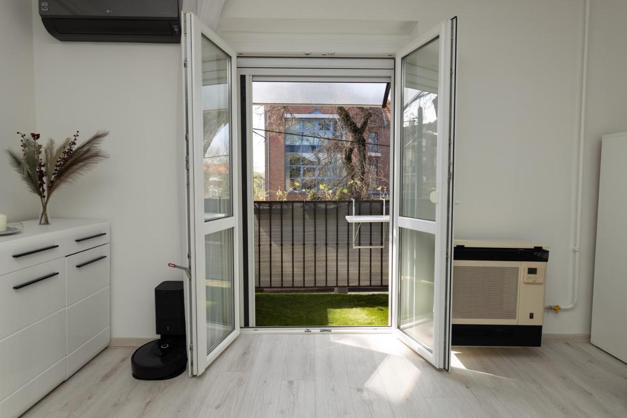 Apartamento Smart Square With Free Parking Debrecen Exterior foto