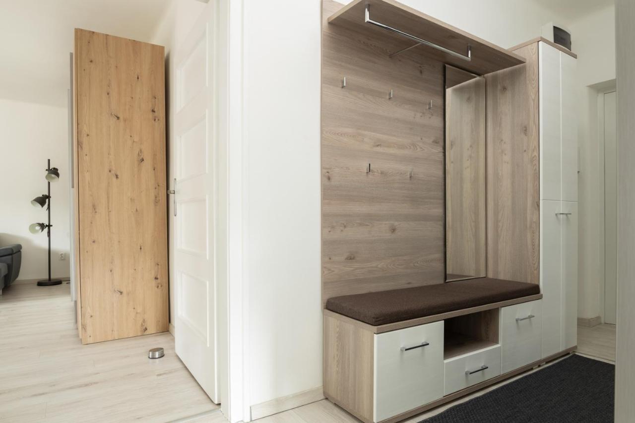 Apartamento Smart Square With Free Parking Debrecen Exterior foto